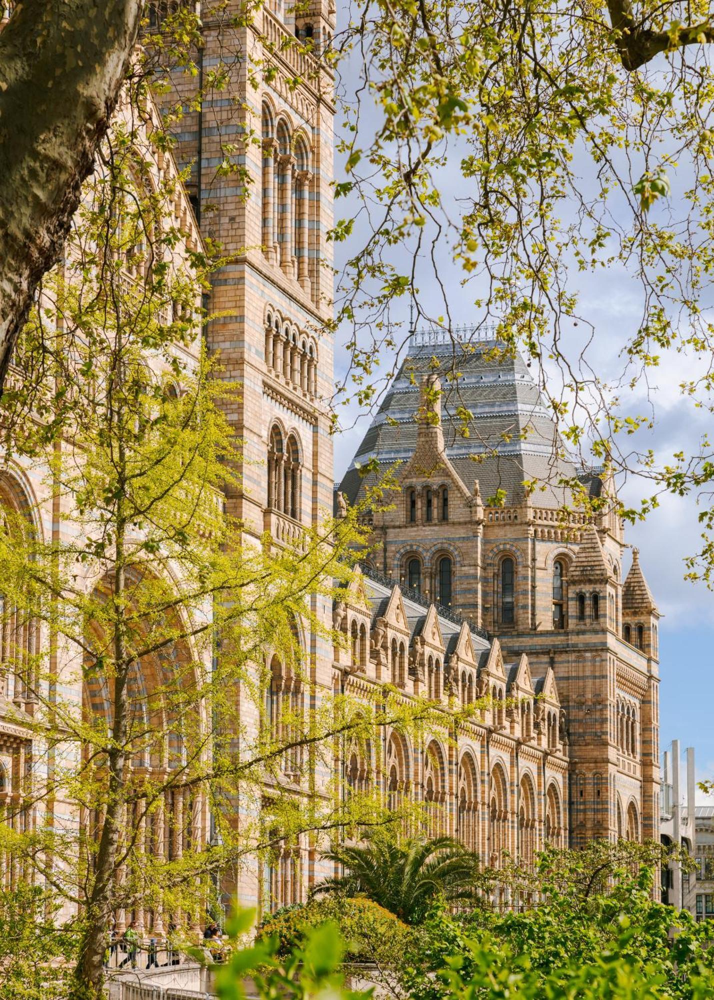 Sonder The Gilbert Hotel London Exterior photo